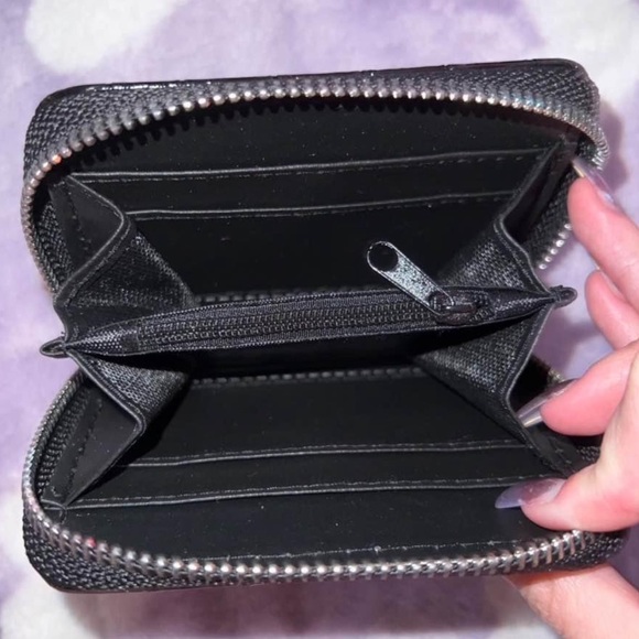black faux crocodile small wallet - Picture 2 of 2